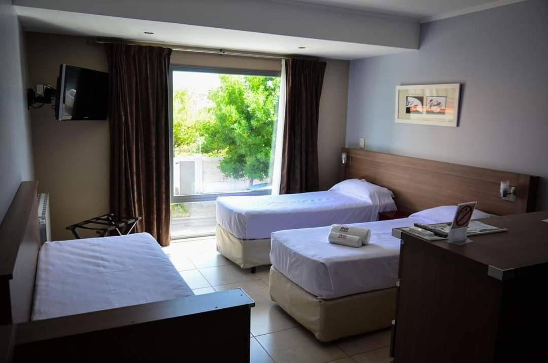 Apart Hotel Rivadavia 815 เนวเก็น ภายนอก รูปภาพ