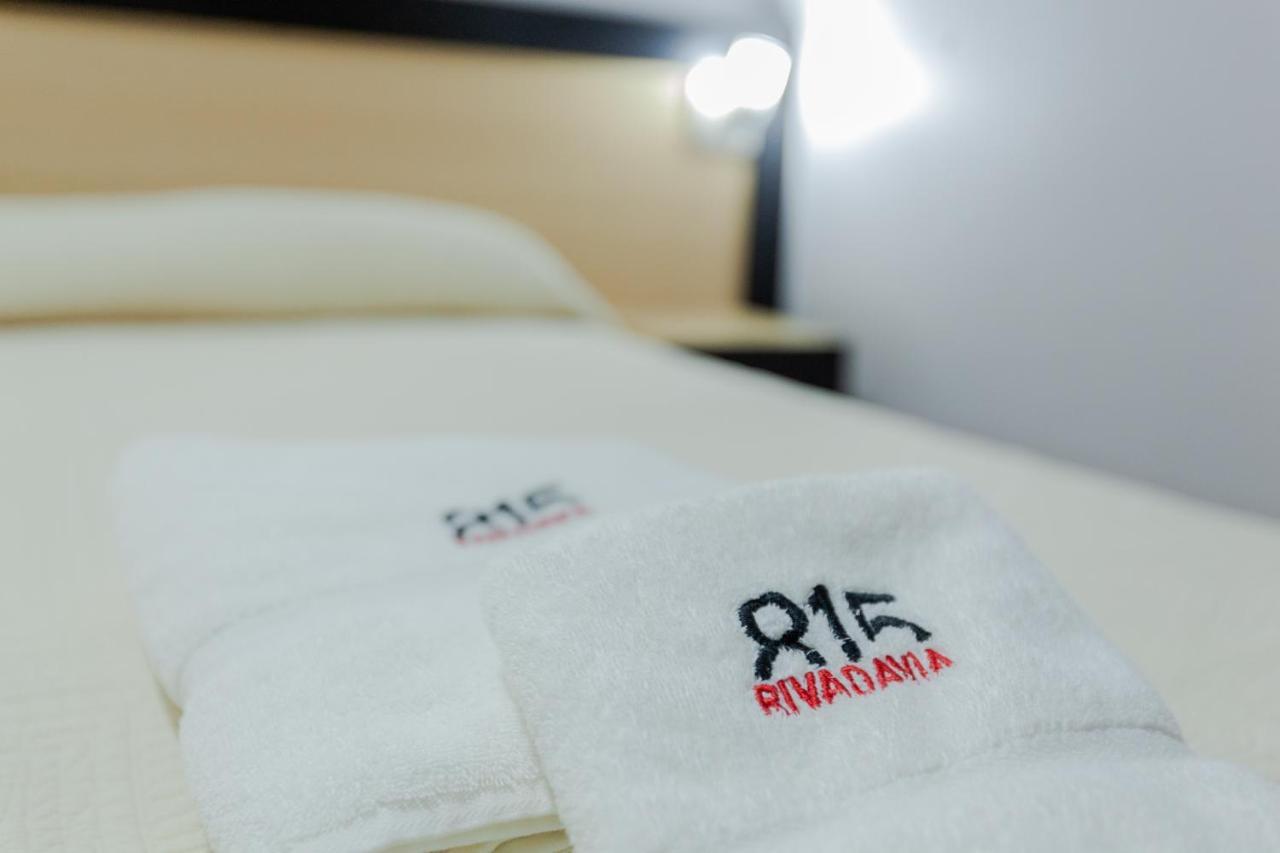Apart Hotel Rivadavia 815 เนวเก็น ภายนอก รูปภาพ