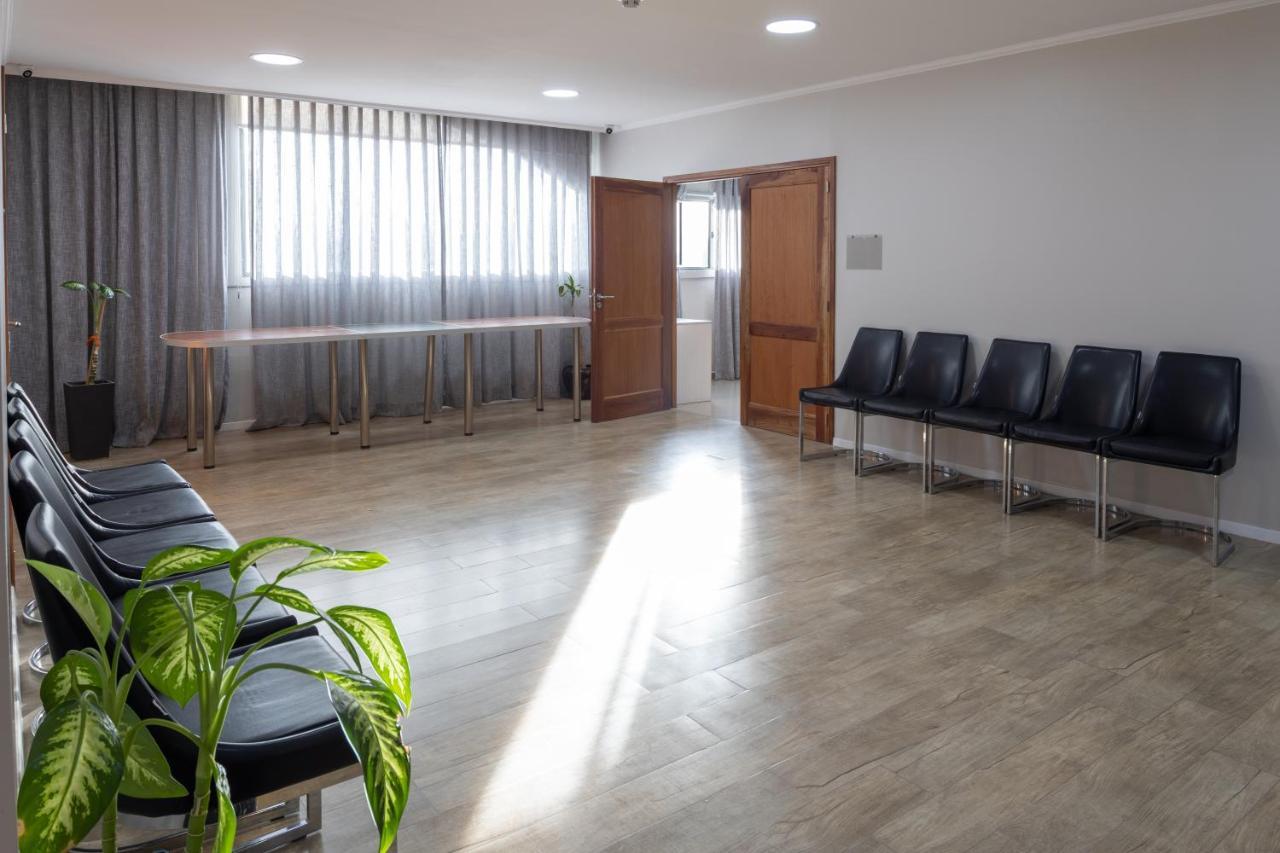 Apart Hotel Rivadavia 815 เนวเก็น ภายนอก รูปภาพ
