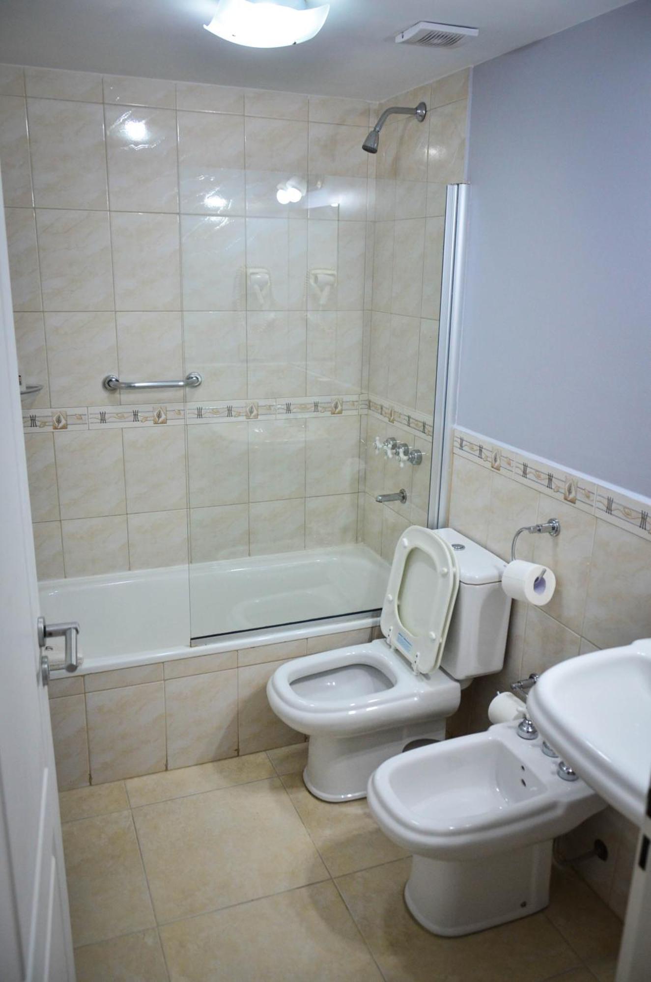 Apart Hotel Rivadavia 815 เนวเก็น ภายนอก รูปภาพ