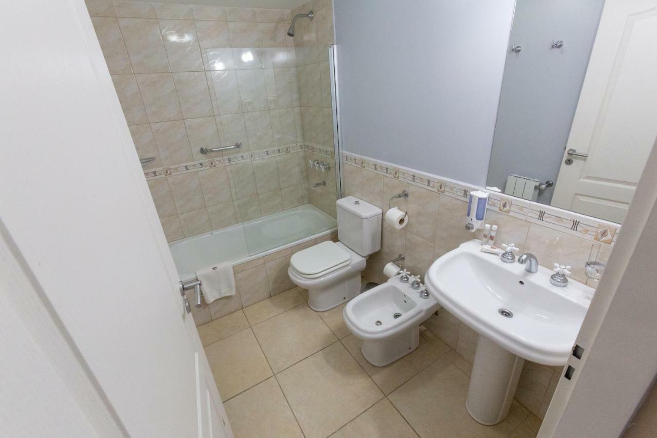 Apart Hotel Rivadavia 815 เนวเก็น ภายนอก รูปภาพ